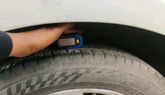 2013 Hyundai i20 SPORTZ 1.2, CNG, Manual, 82,060 km, tyre