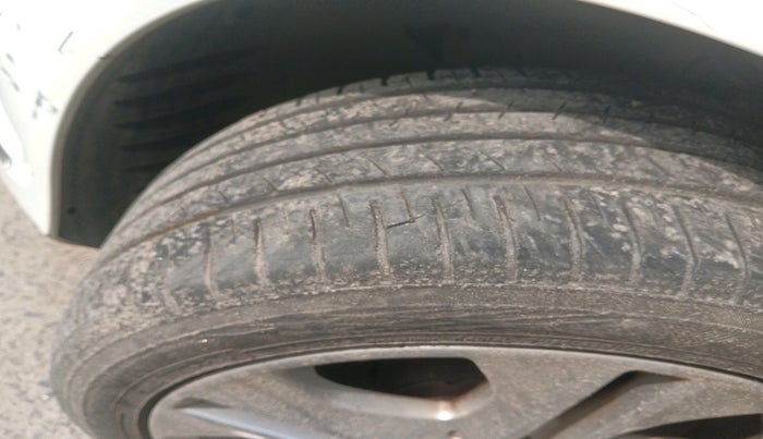 2012 Mercedes Benz C Class 200 CGI AVANTGARDE, Petrol, Automatic, 40,478 km, tyre