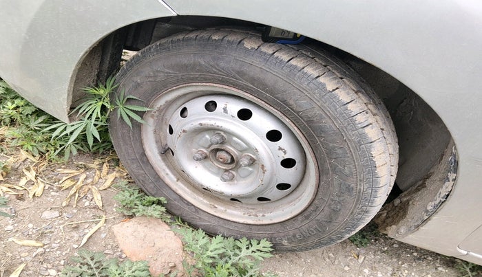 2016 Maruti Wagon R 1.0 LXI CNG, CNG, Manual, 2,28,498 km, tyre