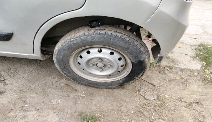 2016 Maruti Wagon R 1.0 LXI CNG, CNG, Manual, 2,28,498 km, tyre