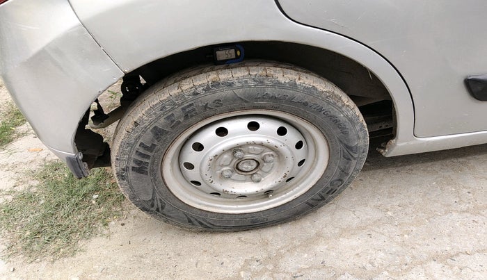 2016 Maruti Wagon R 1.0 LXI CNG, CNG, Manual, 2,28,498 km, tyre