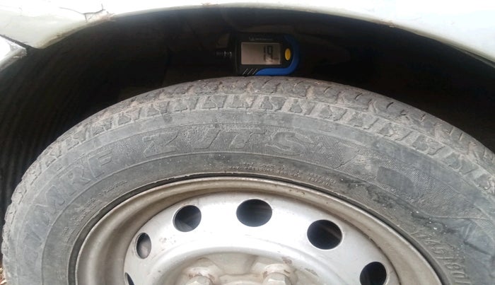 2013 Hyundai Eon ERA +, Petrol, Manual, 33,235 km, tyre