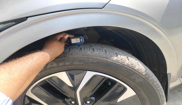 2023 KIA EV6 GT LINE AWD, Electric, Automatic, 131 km, tyre