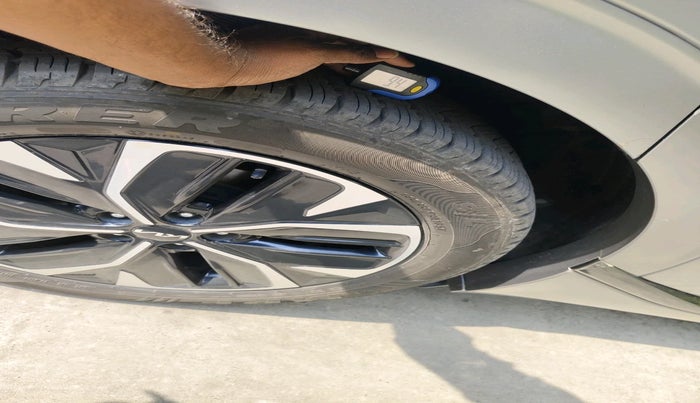 2023 KIA EV6 GT LINE AWD, Electric, Automatic, 131 km, tyre