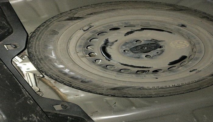 2016 Maruti Baleno ZETA PETROL 1.2, Petrol, Manual, 92,304 km, tyre