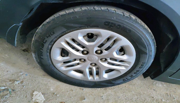 2023 KIA CARENS PRESTIGE 1.5 PETROL 7 STR, Petrol, Manual, 53,512 km, tyre