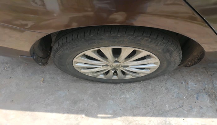 2014 Maruti Ciaz ZXI, Petrol, Manual, 85,222 km, tyre