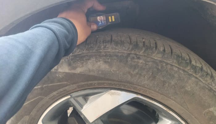 2019 Hyundai VENUE SX 1.0 TURBO, Petrol, Manual, 67,465 km, tyre