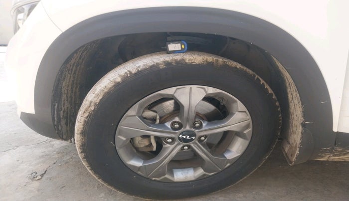 2022 KIA SELTOS HTK PLUS 1.5 IMT, Petrol, Manual, 30,504 km, tyre