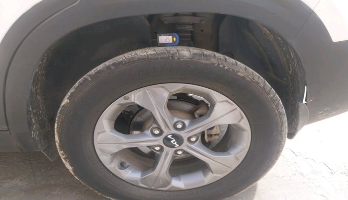 2022 KIA SELTOS HTK PLUS 1.5 IMT, Petrol, Manual, 30,504 km, tyre