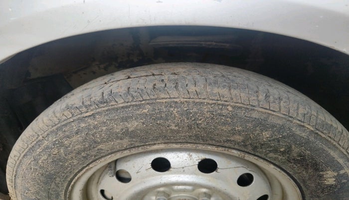 2011 Maruti Ritz LXI, Petrol, Manual, 58,944 km, tyre