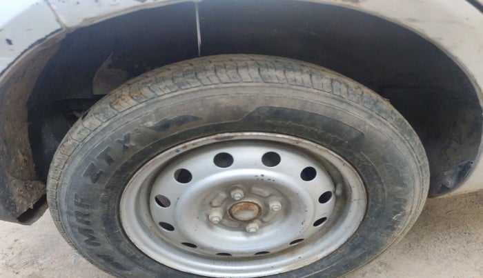 2011 Maruti Ritz LXI, Petrol, Manual, 58,944 km, tyre