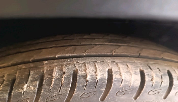 2023 KIA SONET HTX 1.0 IMT, Petrol, Manual, 10,971 km, tyre