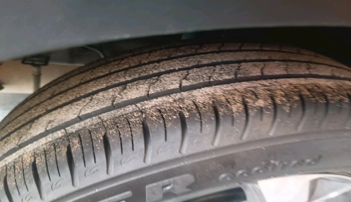 2023 KIA SONET HTX 1.0 IMT, Petrol, Manual, 10,971 km, tyre