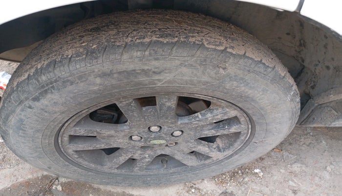 2012 Landrover Freelander 2 SD4 HSE, Diesel, Automatic, 1,36,030 km, tyre