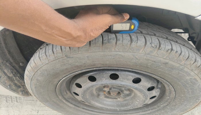 2012 Maruti Swift VXI, Petrol, Manual, 1,62,327 km, tyre