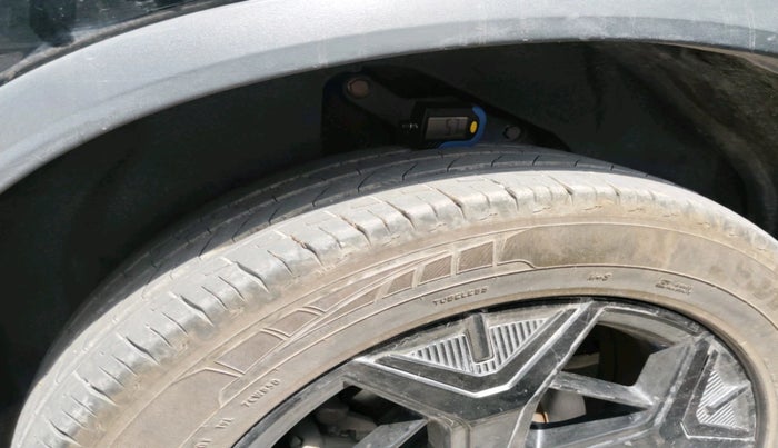 2024 Tata Harrier ADVENTURE PLUS DARK EDITION, Diesel, Manual, 19,494 km, tyre