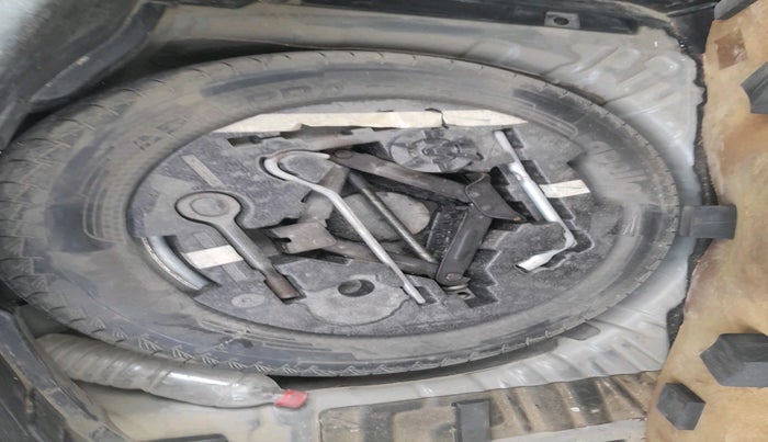 2023 Mahindra XUV400 EL 7.2 KW, Electric, Automatic, 58,656 km, tyre