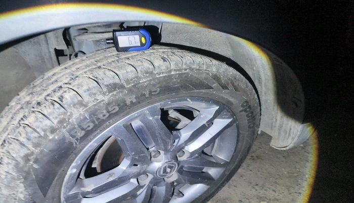 2021 Renault TRIBER RXZ AMT, Petrol, Automatic, 70,953 km, tyre