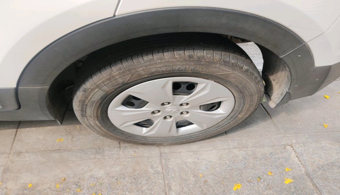 2017 Hyundai Creta E PLUS 1.6 PETROL, Petrol, Manual, 44,796 km, tyre