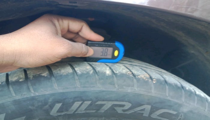 2021 Renault Duster RXZ 1.3 TURBO PETROL MT, Petrol, Manual, 1,02,110 km, tyre