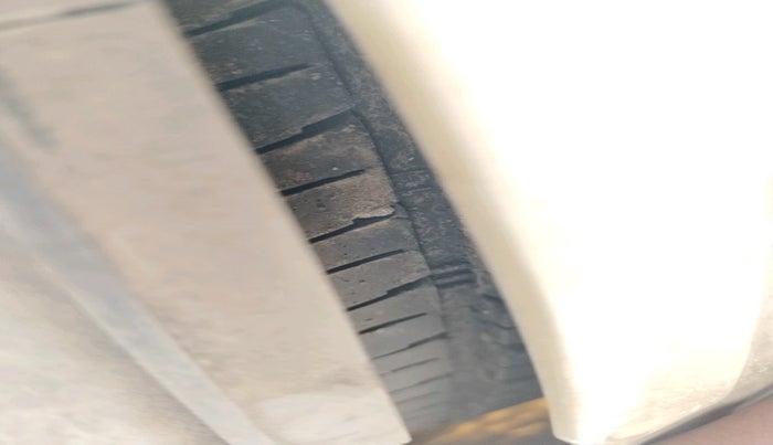 2014 Ford Ecosport TITANIUM 1.5L PETROL, Petrol, Manual, 1,10,857 km, tyre