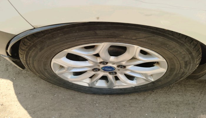 2014 Ford Ecosport TITANIUM 1.5L PETROL, Petrol, Manual, 1,10,857 km, tyre