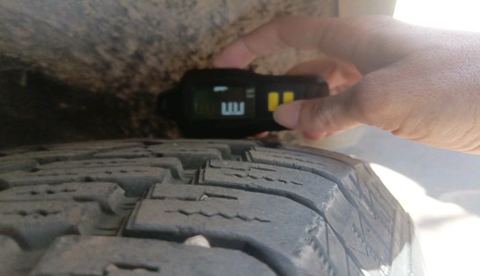 2019 Mahindra ALTURAS G4 4WD AT, Diesel, Automatic, 26,697 km, tyre