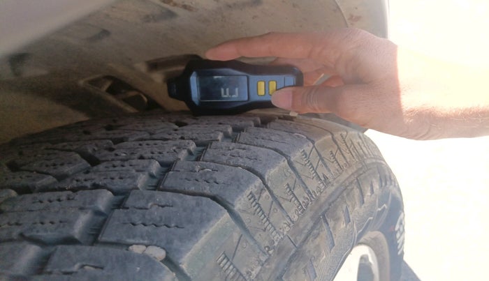 2019 Mahindra ALTURAS G4 4WD AT, Diesel, Automatic, 26,697 km, tyre