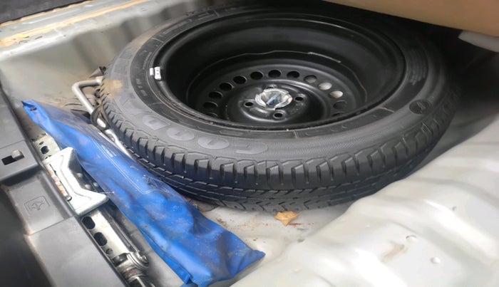 2012 Honda City 1.5L I-VTEC V AT, Petrol, Automatic, 1,44,946 km, tyre