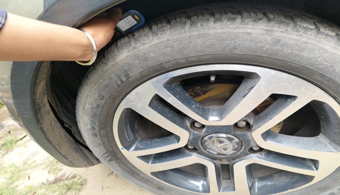 2018 Tata Hexa XTA 4X2 6 STR, Diesel, Automatic, 78,734 km, tyre