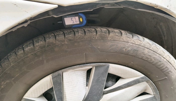 2013 Toyota Etios Liva GD, Diesel, Manual, 1,31,262 km, tyre