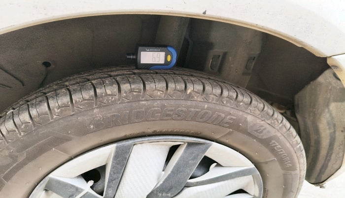 2013 Toyota Etios Liva GD, Diesel, Manual, 1,31,262 km, tyre