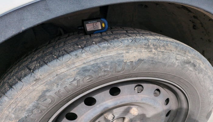 2015 Mahindra XUV500 W6, Diesel, Manual, 1,32,749 km, tyre