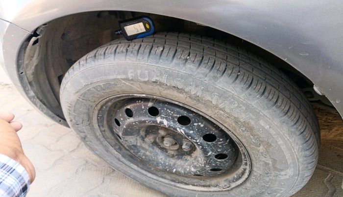 2016 Maruti Swift VDI, Diesel, Manual, 1,92,354 km, tyre