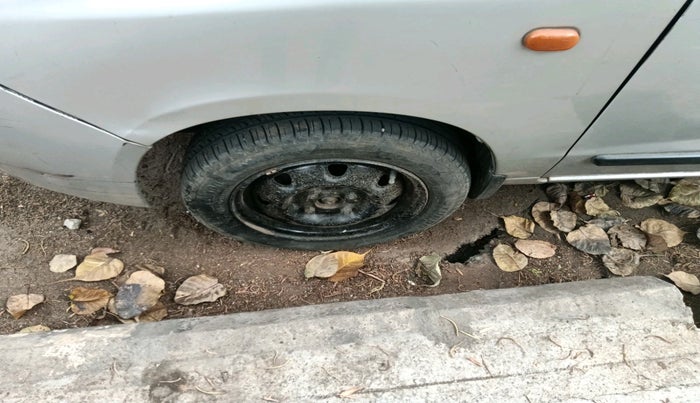 2011 Maruti Alto K10 VXI, Petrol, Manual, 80,099 km, tyre