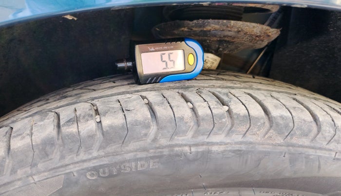 2024 Volkswagen VIRTUS HIGHLINE TSI 1.0 MT, Petrol, Manual, 12,819 km, tyre