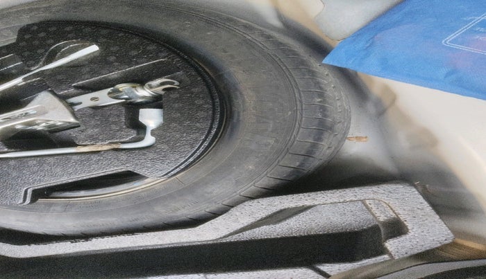 2015 Maruti Ciaz VXI, Petrol, Manual, 26,064 km, tyre