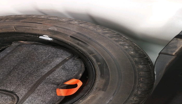 2023 Hyundai NEW I20 ASTA 1.2 MT, Petrol, Manual, 63,430 km, tyre