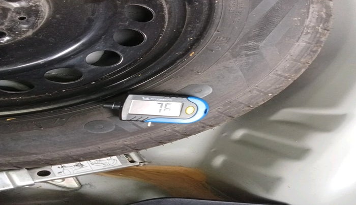 2023 Maruti Baleno ZETA PETROL 1.2, Petrol, Manual, 22,018 km, tyre