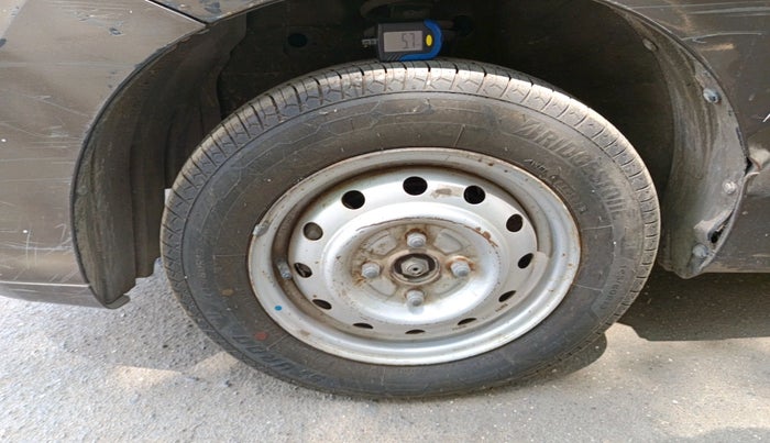 2011 Maruti Wagon R 1.0 LXI, Petrol, Manual, 33,271 km, tyre