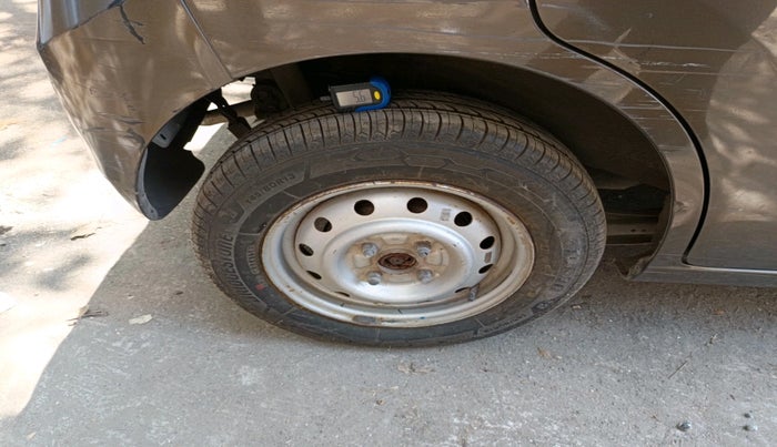 2011 Maruti Wagon R 1.0 LXI, Petrol, Manual, 33,271 km, tyre