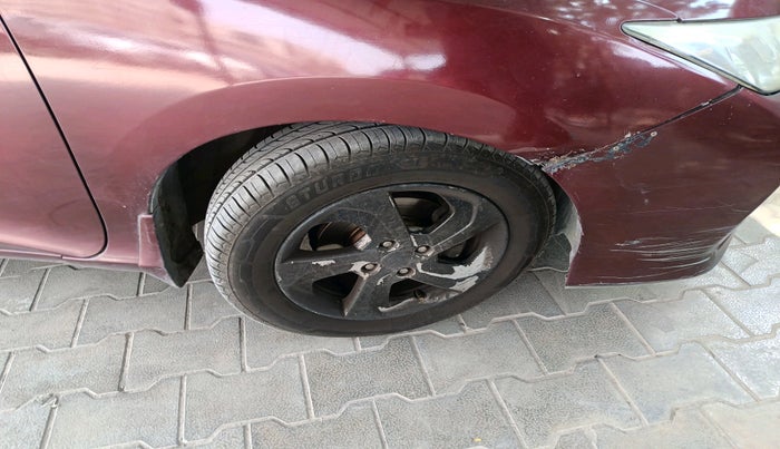 2015 Honda City 1.5L I-DTEC VX, Diesel, Manual, 2,40,195 km, tyre