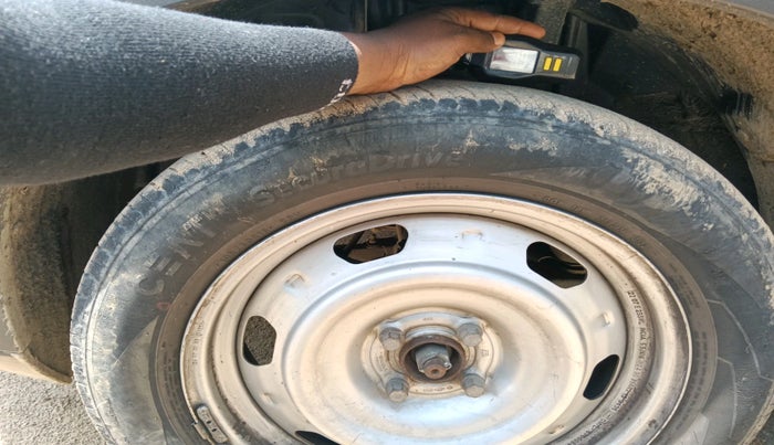 2022 Nissan MAGNITE XE, Petrol, Manual, 34,388 km, tyre