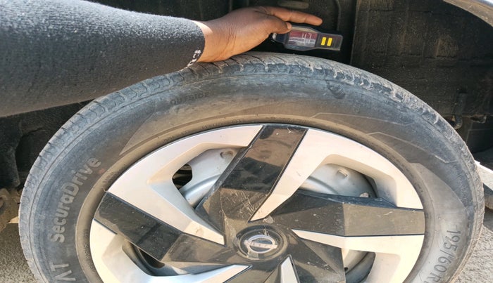 2022 Nissan MAGNITE XE, Petrol, Manual, 34,388 km, tyre