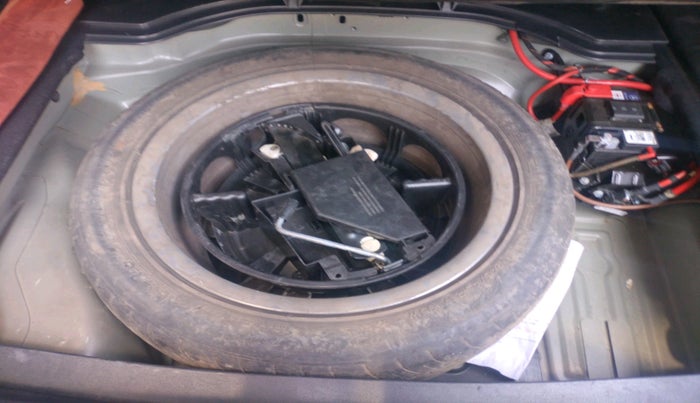 2013 Mercedes Benz E Class E 250 CDI AVANTGARDE, Diesel, Automatic, 72,883 km, tyre