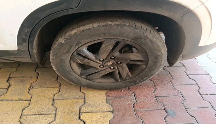 2023 Hyundai Creta S PLUS KNIGHT 1.5 PETROL, Petrol, Manual, 90,705 km, tyre