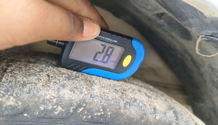 2019 Maruti Swift VXI AMT, Petrol, Automatic, 44,653 km, tyre