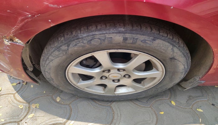 2012 Chevrolet Cruze LTZ AT, Diesel, Automatic, 1,20,971 km, tyre