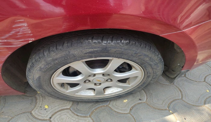 2012 Chevrolet Cruze LTZ AT, Diesel, Automatic, 1,20,971 km, tyre